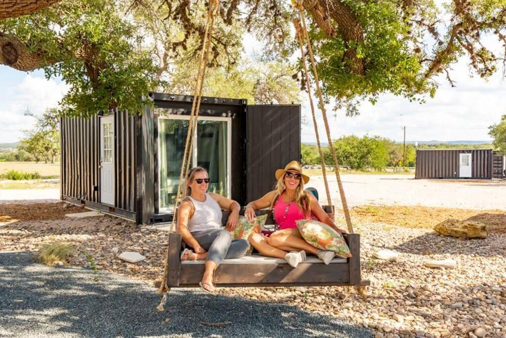 Villa The Container Retreat @ 290 Wine Trail #8 Celebrate! Hye Exterior foto